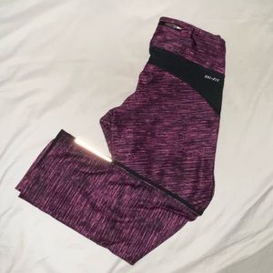 Nike Capri leggings with back pocket